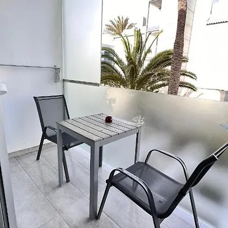 Апартаменты Modern Pool Apartment With Rooftop Terrace