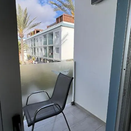 Modern Pool Apartment With Rooftop Terrace Апартаменты *