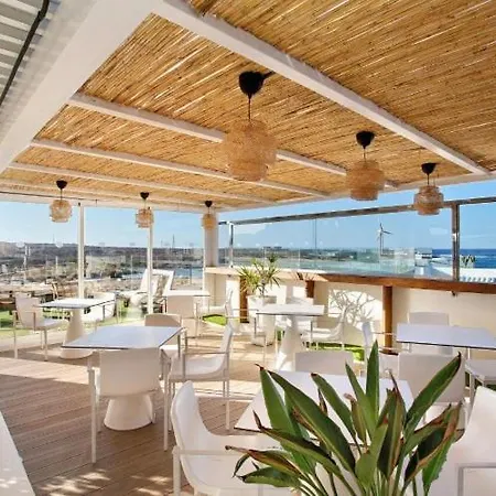 Modern Pool Apartment With Rooftop Terrace Апартаменты Коральео