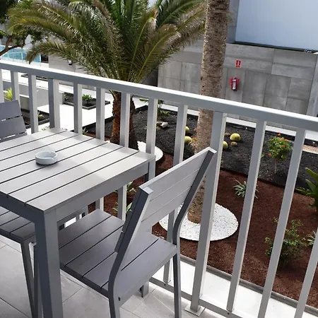 Апартаменты Modern Pool Apartment With Rooftop Terrace Коральео