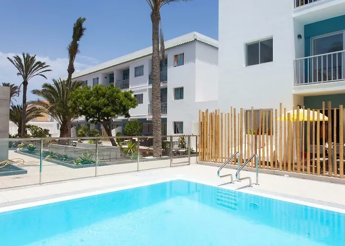 Elegant Next To The Sea! *